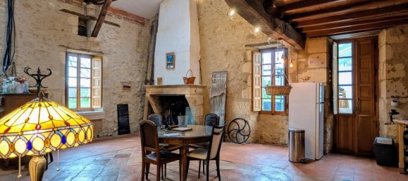 3 bedrooms House in Targon, France No. 104575 2