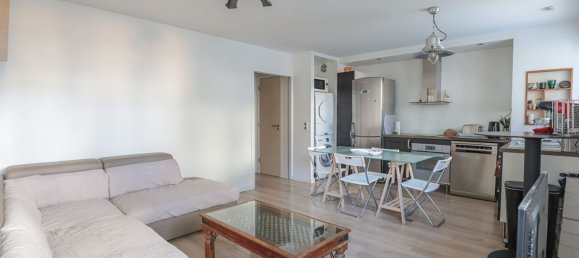 2 bedrooms Apartment in Clamart, France No. 150312 2