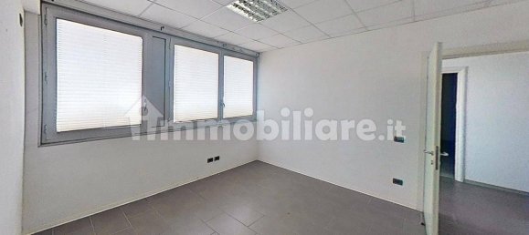 Bureau à Udine, Italy 339m² No. 317476 10