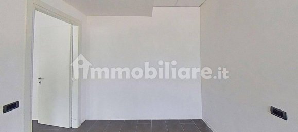 Bureau à Udine, Italy 339m² No. 317476 6