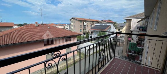 2 bedrooms Apartment in Cameri, Italy No. 276438 6