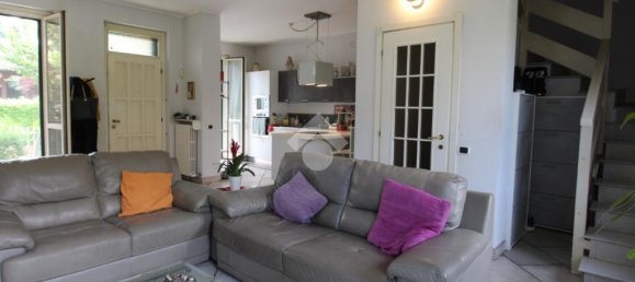 3 Schlafzimmer Villa in Rho, Italy, Nr. 378854 3