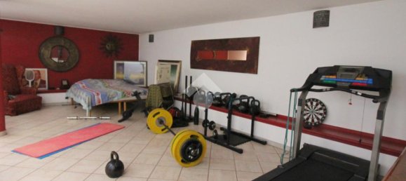 3 Schlafzimmer Villa in Rho, Italy, Nr. 378854 24