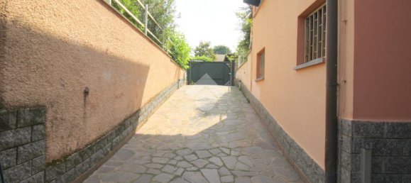 3 Schlafzimmer Villa in Rho, Italy, Nr. 378854 34