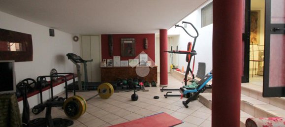 3 Schlafzimmer Villa in Rho, Italy, Nr. 378854 21