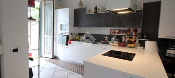 3 Schlafzimmer Villa in Rho, Italy, Nr. 378854 8