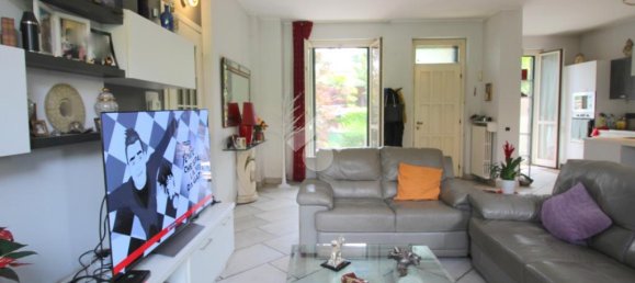 3 Schlafzimmer Villa in Rho, Italy, Nr. 378854 4