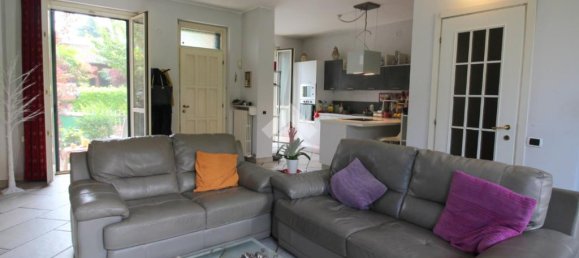 3 Schlafzimmer Villa in Rho, Italy, Nr. 378854 6