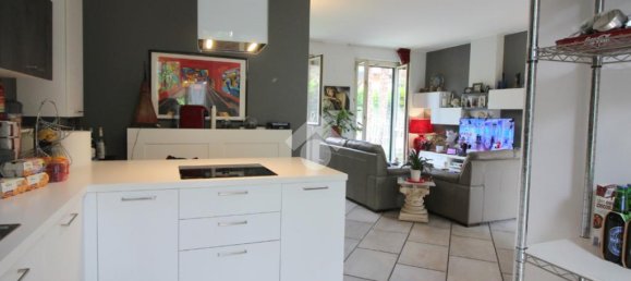 3 Schlafzimmer Villa in Rho, Italy, Nr. 378854 5