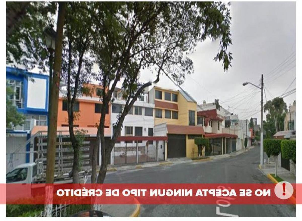 Casa de 3 dormitorios en Tlalnepantla, Mexico No. 224532