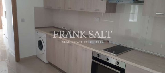 2 bedrooms Penthouse in Victoria, Malta No. 5817 2