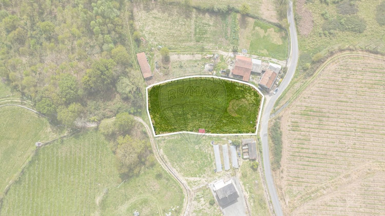 Terrain à Golaes, Portugal 2200m² No. 38918