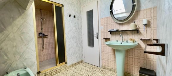 4 bedrooms House in Mayenne, France No. 300717 14