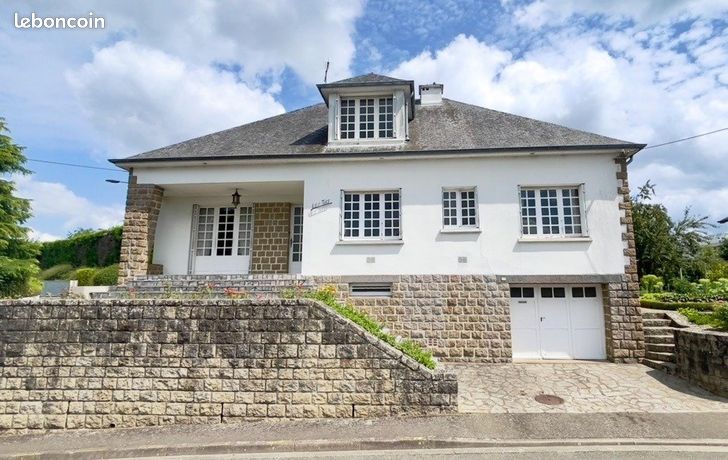 4 bedrooms House in Mayenne, France No. 300717