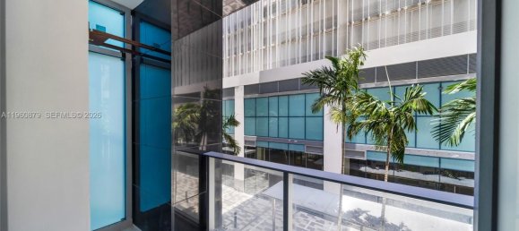65.22m² Commercial property for sale in Miami, Miami-Dade, Florida, USA № 615531 18