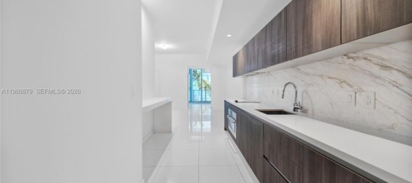 65.22m² Commercial property for sale in Miami, Miami-Dade, Florida, USA № 615531 28
