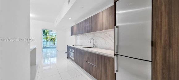 65.22m² Commercial property for sale in Miami, Miami-Dade, Florida, USA № 615531 27