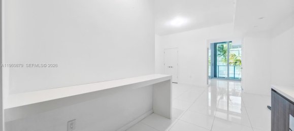 65.22m² Commercial property for sale in Miami, Miami-Dade, Florida, USA № 615531 30