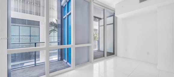 65.22m² Commercial property for sale in Miami, Miami-Dade, Florida, USA № 615531 9