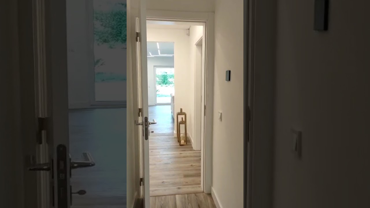 4 bedrooms Villa in Almada, Portugal No. 245963