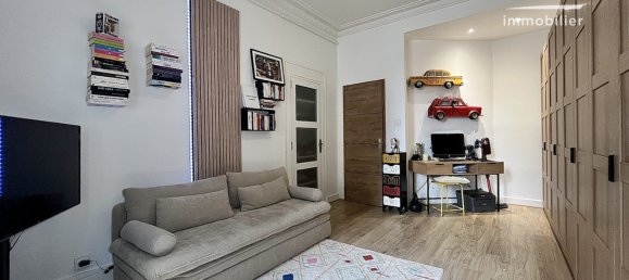 2 bedrooms Apartment in Grenoble, France No. 330855 8