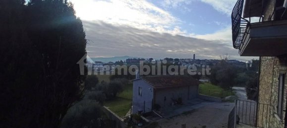 2 Schlafzimmer Haus in Castiglione del Lago, Italy, Nr. 82759 8
