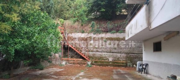 4 bedrooms Villa in Olevano sul Tusciano, Italy No. 292805 2