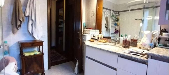 5 rooms Apartment in Valdagno, Italy No. 33742 10