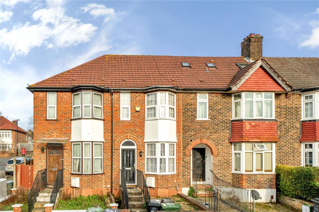 2 bedrooms House in London, United Kingdom No. 7677