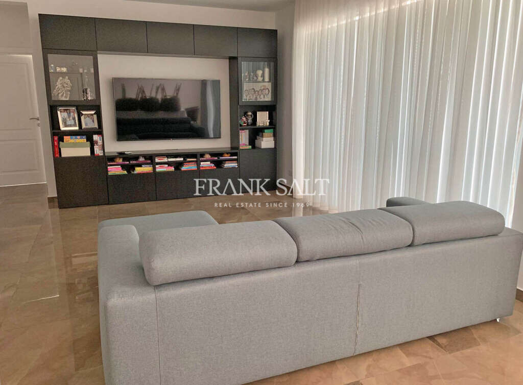 2 bedrooms Apartment in Swatar, Malta No. 9639