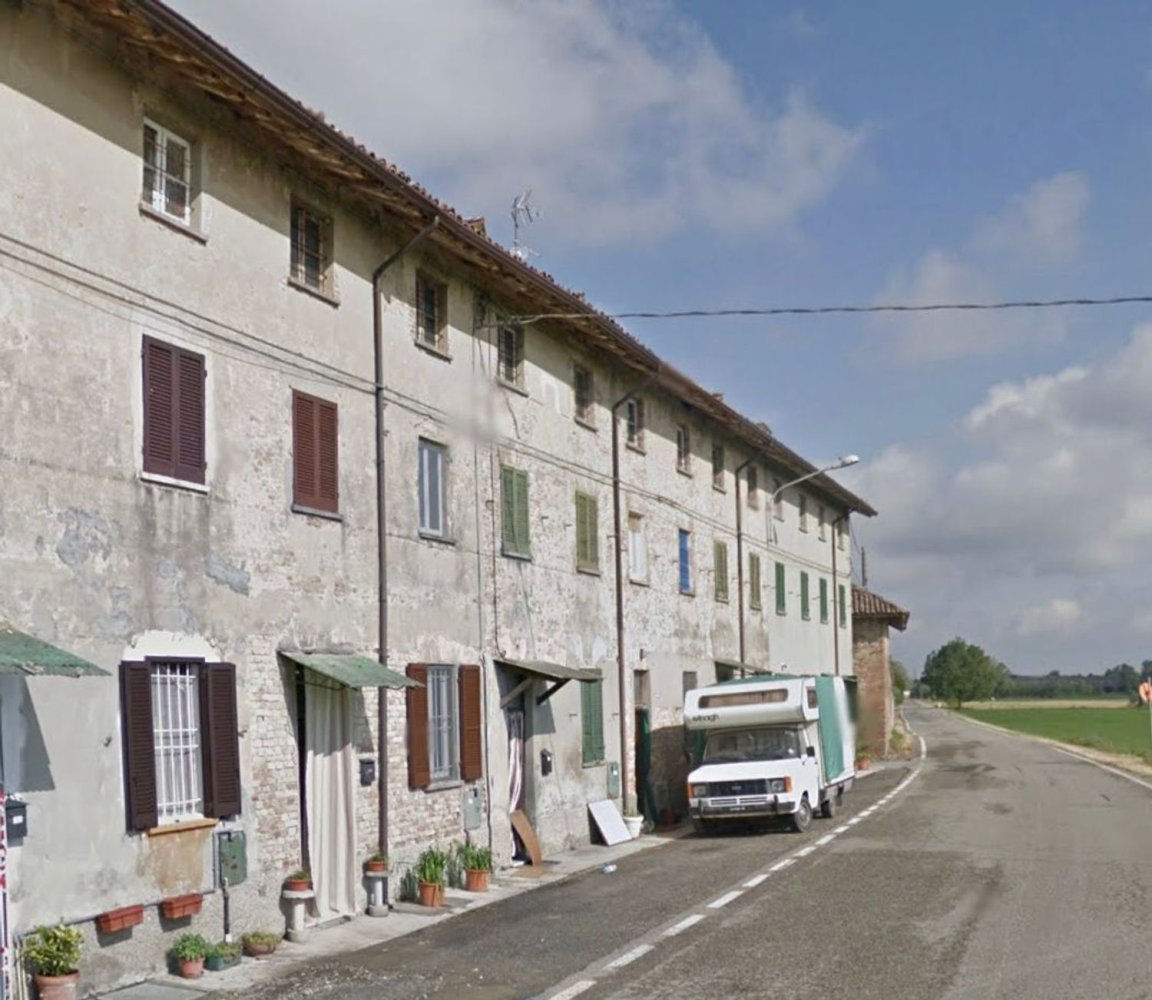 3 rooms House in Casatisma, Italy No. 158174