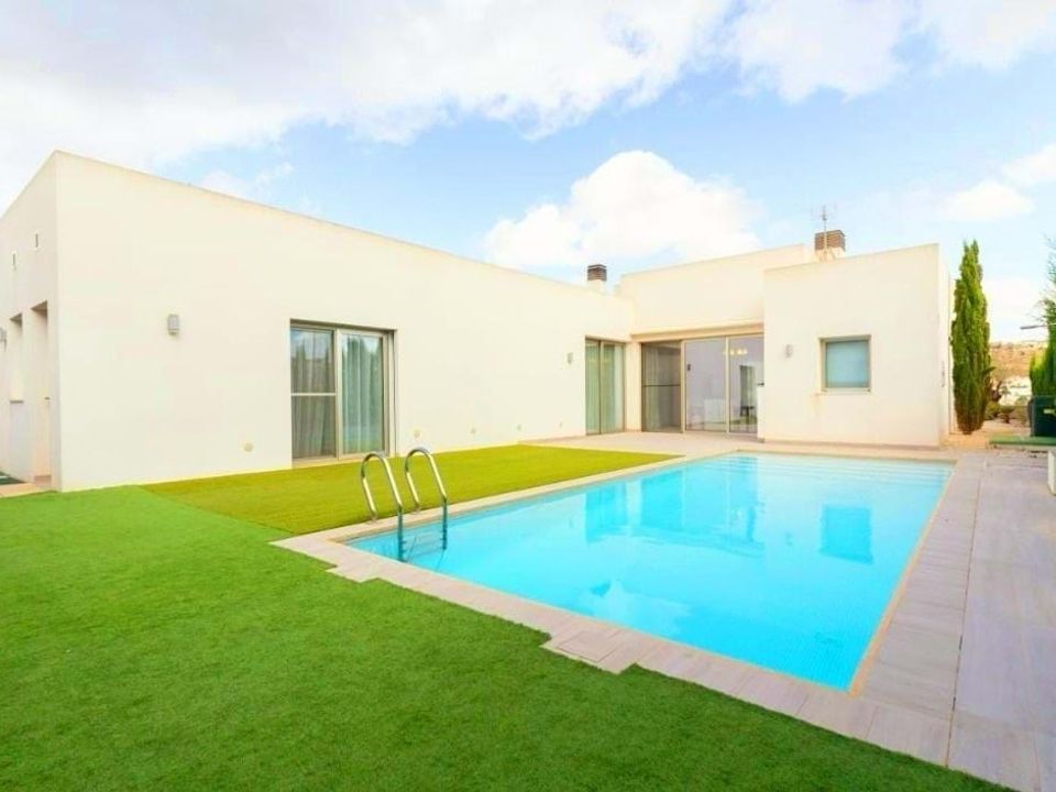 3 bedrooms Villa in Benijofar, Spain No. 223055