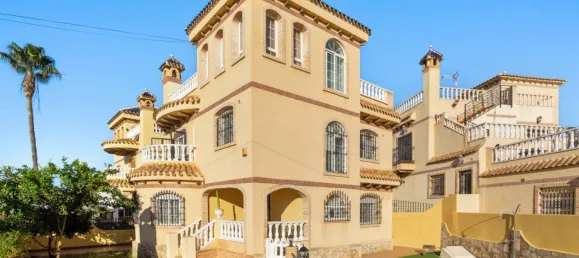 Casa de 5 dormitorios en Alicante, Spain No. 92287 36