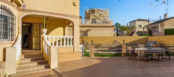 Casa de 5 dormitorios en Alicante, Spain No. 92287 22