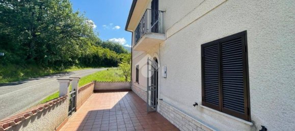 4 bedrooms House in Settefrati, Italy No. 320147 4