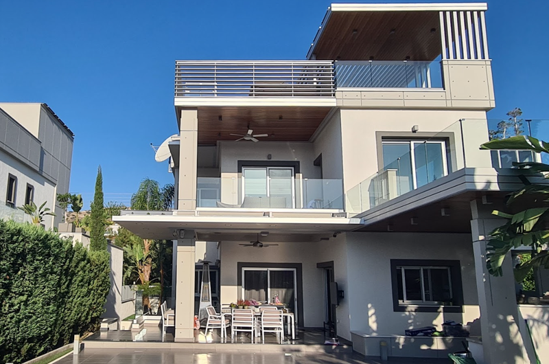 4 Schlafzimmer Villa in Agios Tychonas, Cyprus, Nr. 7702