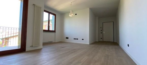 3 Schlafzimmer Wohnung in Palazzolo sull'Oglio, Italy, Nr. 363418 12