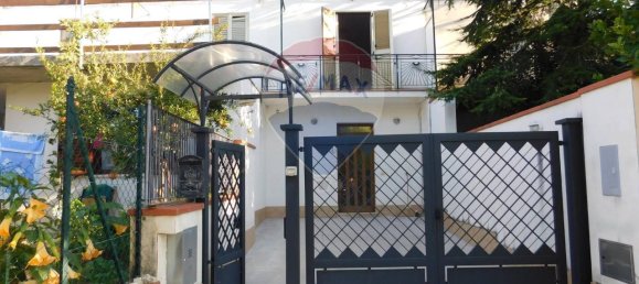 Casa de 5 divisões em Roccamontepiano, Italy N.º 65625 2