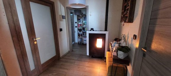 5 rooms Villa in San Prospero, Italy No. 80803 9