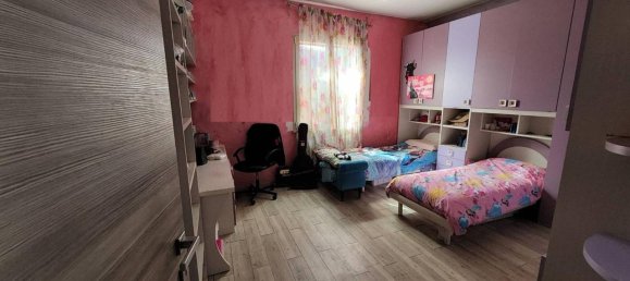 5 rooms Villa in San Prospero, Italy No. 80803 11