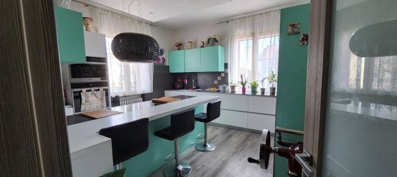 5 rooms Villa in San Prospero, Italy No. 80803 8