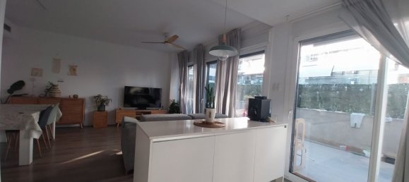 3 bedrooms Apartment in Sant Boi de Llobregat, Spain No. 175115 5