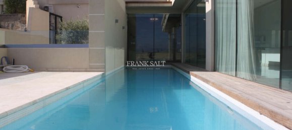 4 bedrooms Villa in Swieqi, Malta No. 8910 3