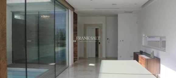 4 bedrooms Villa in Swieqi, Malta No. 8910 10