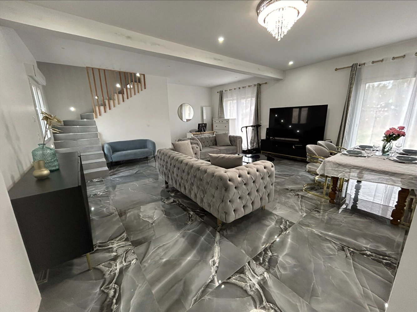 Casa de 4 dormitorios en Noailles, France No. 218053