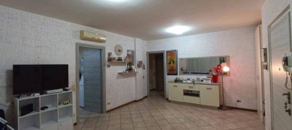 3-salle Appartement à Casorezzo, Italy No. 272838 5