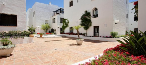 2 bedrooms Apartment in Marbella, Spain No. 56498 9