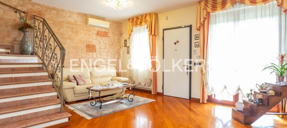 Дом с 5 комнатами в Рим, Италия № 109276 2