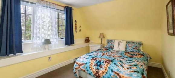 7 bedrooms House in British Columbia, Canada No. 242 3