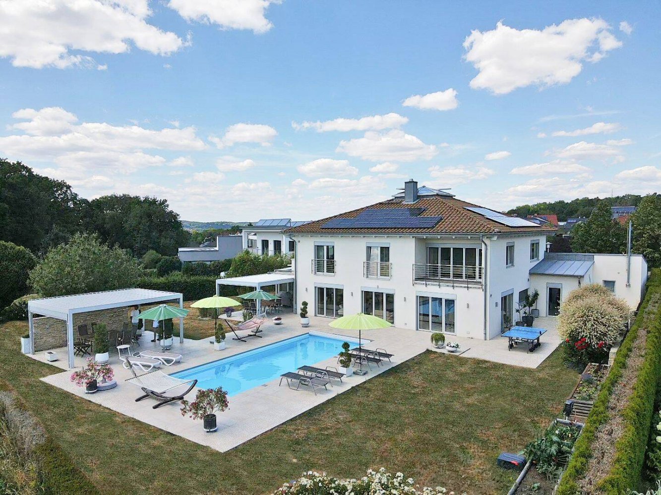 Casa de 5 habitaciónes en Coburg, Germany No. 222352